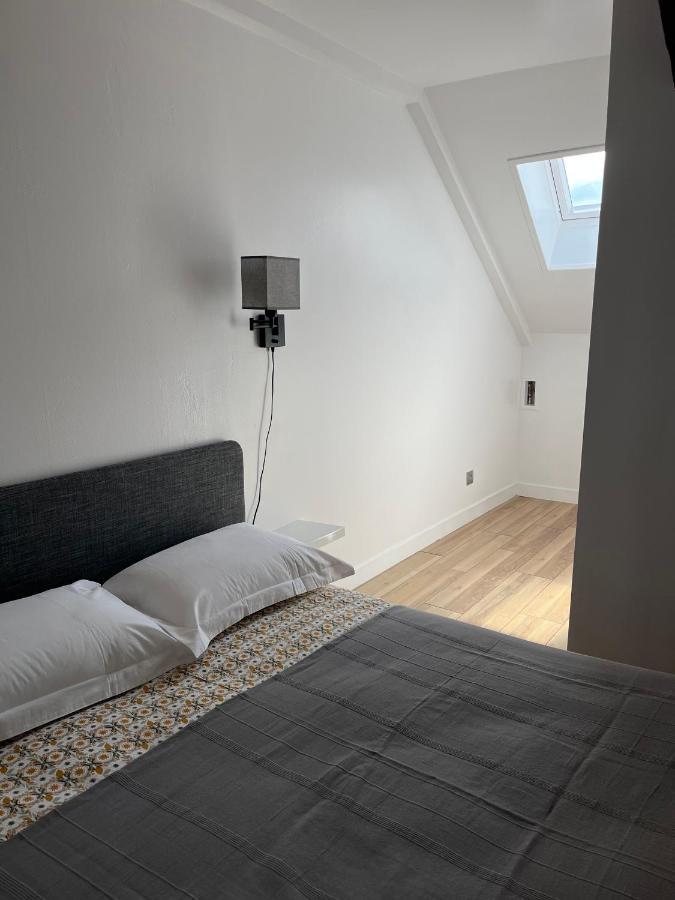 Appartement De La Fontaine A La Tour Du Pin Hyper Centre Parking Prive Buitenkant foto